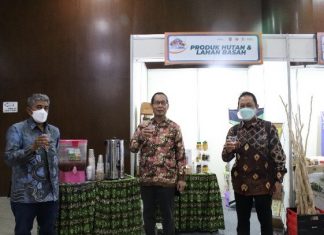 PAMERAN PRODUK PHLB ULM DALAM RANGKA MEMPERINGATI HUT BNI KE-75